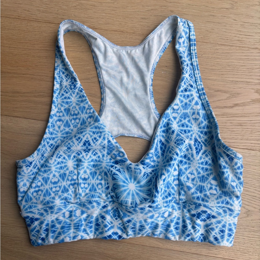 Wolven Sky Blue Geometric Sports Bra